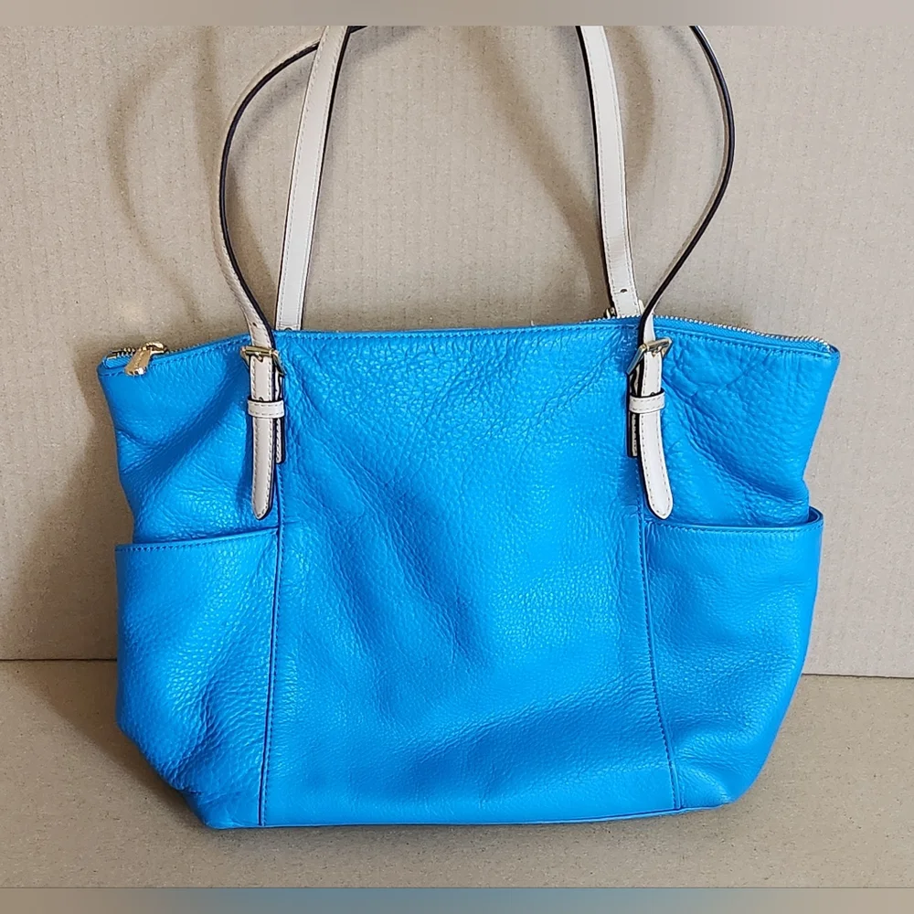 Michael Kors large turquoise tote bag missing The Key Chain - Picture 3 of 13